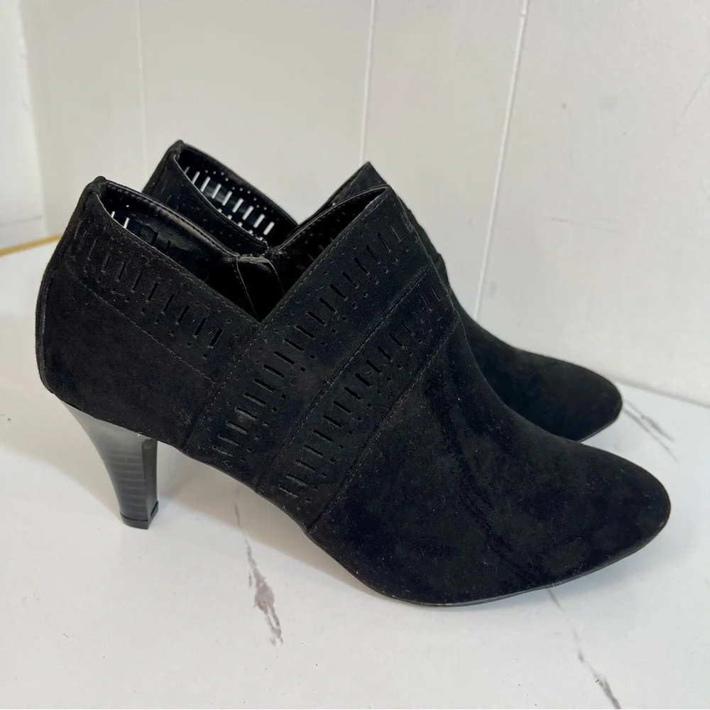 Karen Scott black ankle booties - size 9.5 with the cut-out detailing